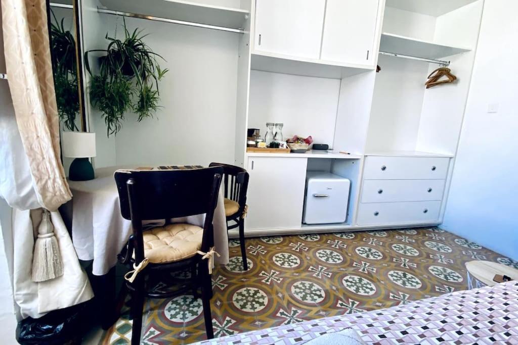 Free Breakfast, Pool, Spacious Aircon Hideaway Apartment Mosta Bagian luar foto