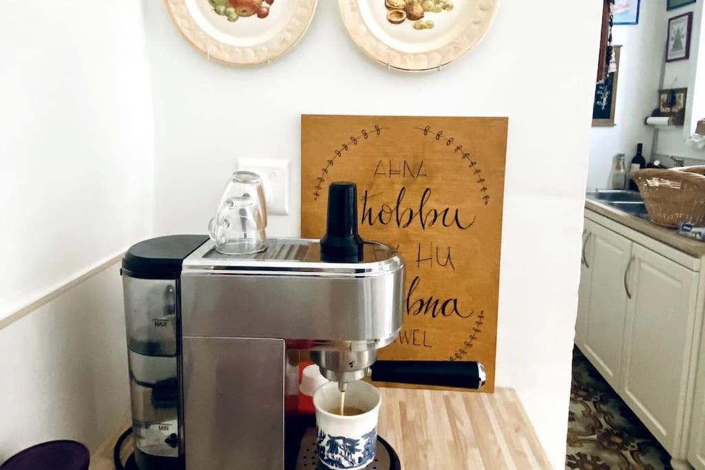 Free Breakfast, Pool, Spacious Aircon Hideaway Apartment Mosta Bagian luar foto