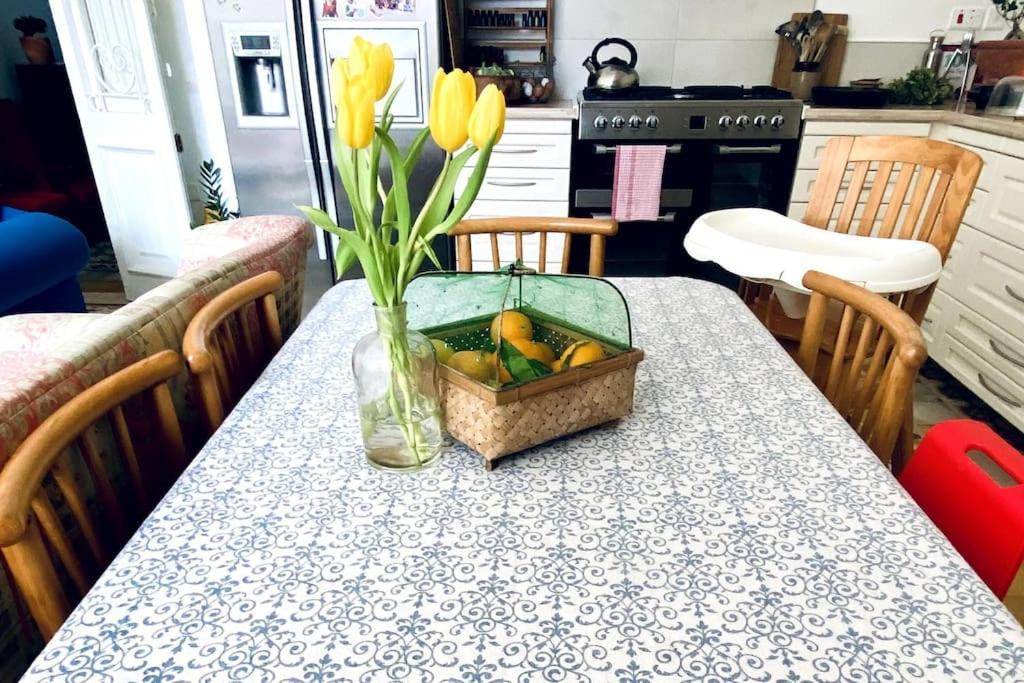 Free Breakfast, Pool, Spacious Aircon Hideaway Apartment Mosta Bagian luar foto