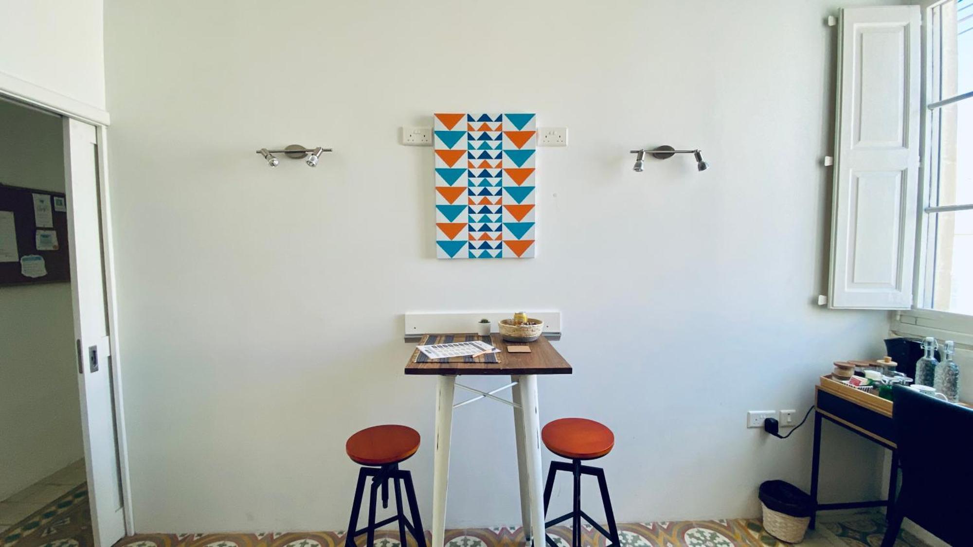Free Breakfast, Pool, Spacious Aircon Hideaway Apartment Mosta Bagian luar foto